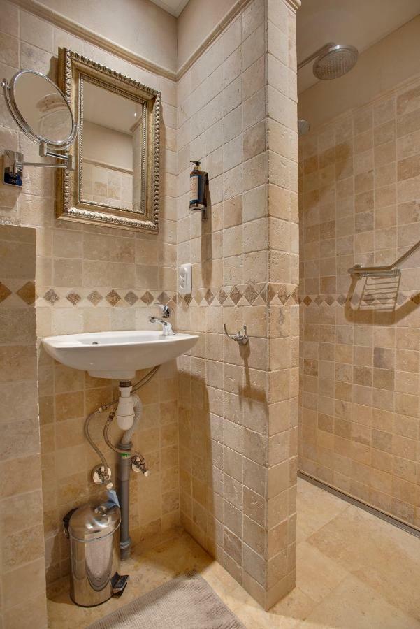 Rue Galilee Bed and Breakfast Marseillan  Εξωτερικό φωτογραφία